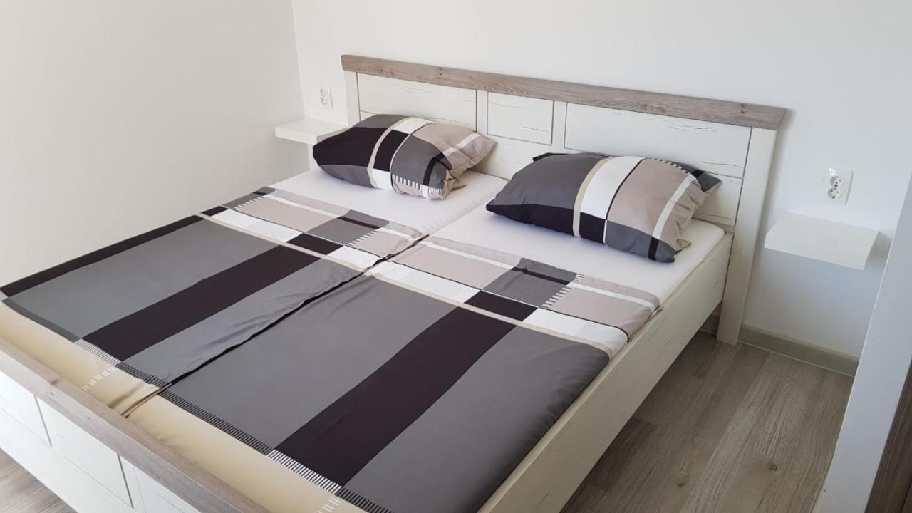 Apartman Luma Baška Voda Exteriör bild